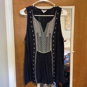 Sleeveless Crown & Ivey Top